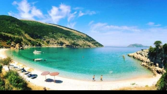 By The - Vlorë